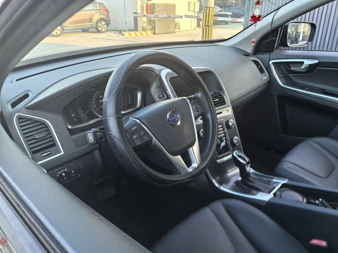Volvo XC60 (Import) 2013 2014 T5 Zhiyi Edition