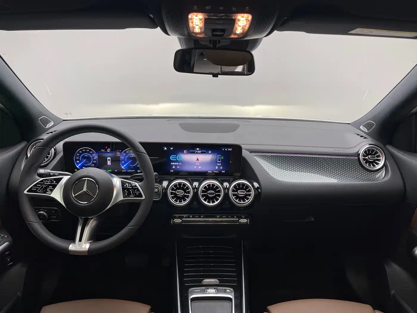 Photo 13 - Mercedes-Benz EQA