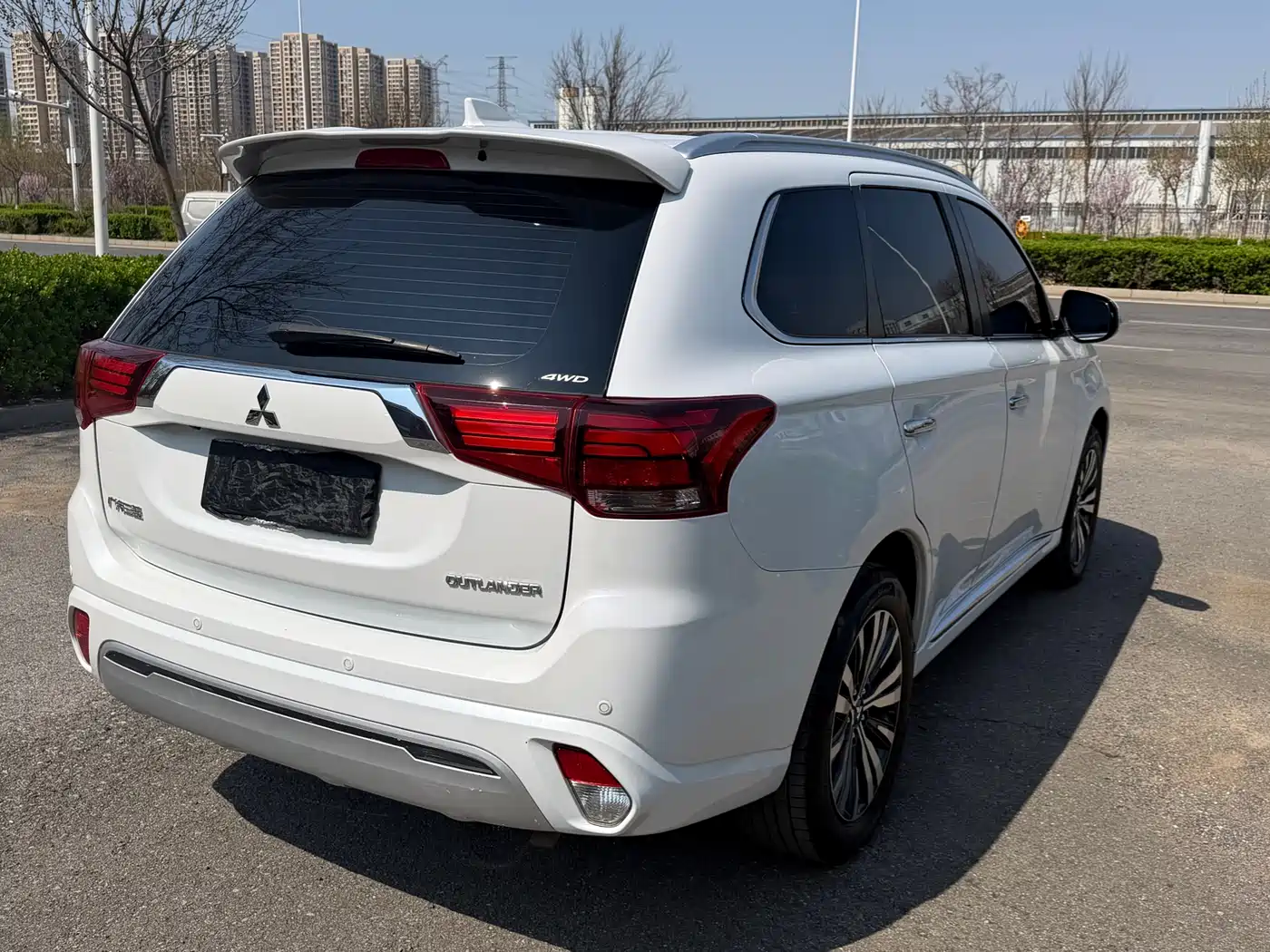 Mitsubishi Outlander 2021 2.4L 4WD Deluxe Edition 7-Seater фото 19