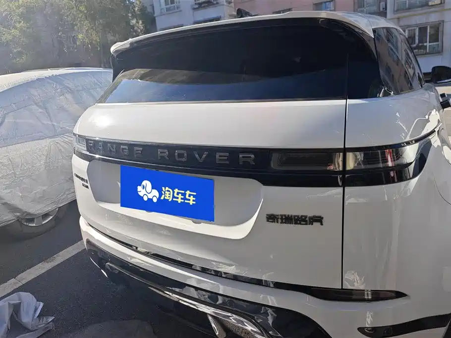 Land Rover Range Rover Evoque 2023 Range Rover Evoque L 249PS Luxury Edition фото 4