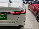 Фото 8 - Geely Binrui