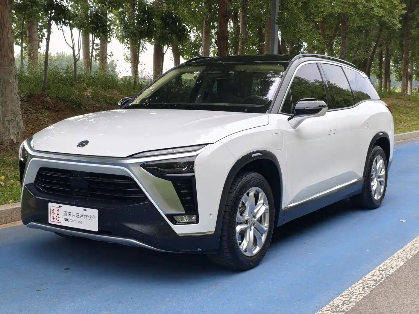 NIO ES8 2020