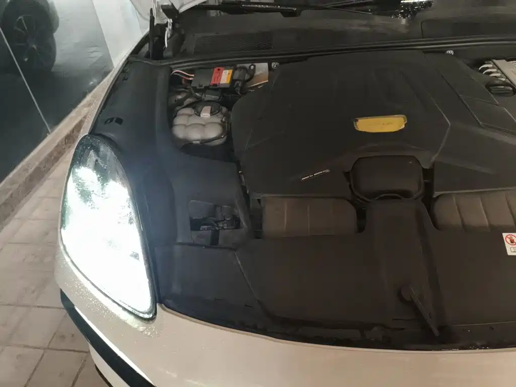 Photo 21 - Porsche Cayenne