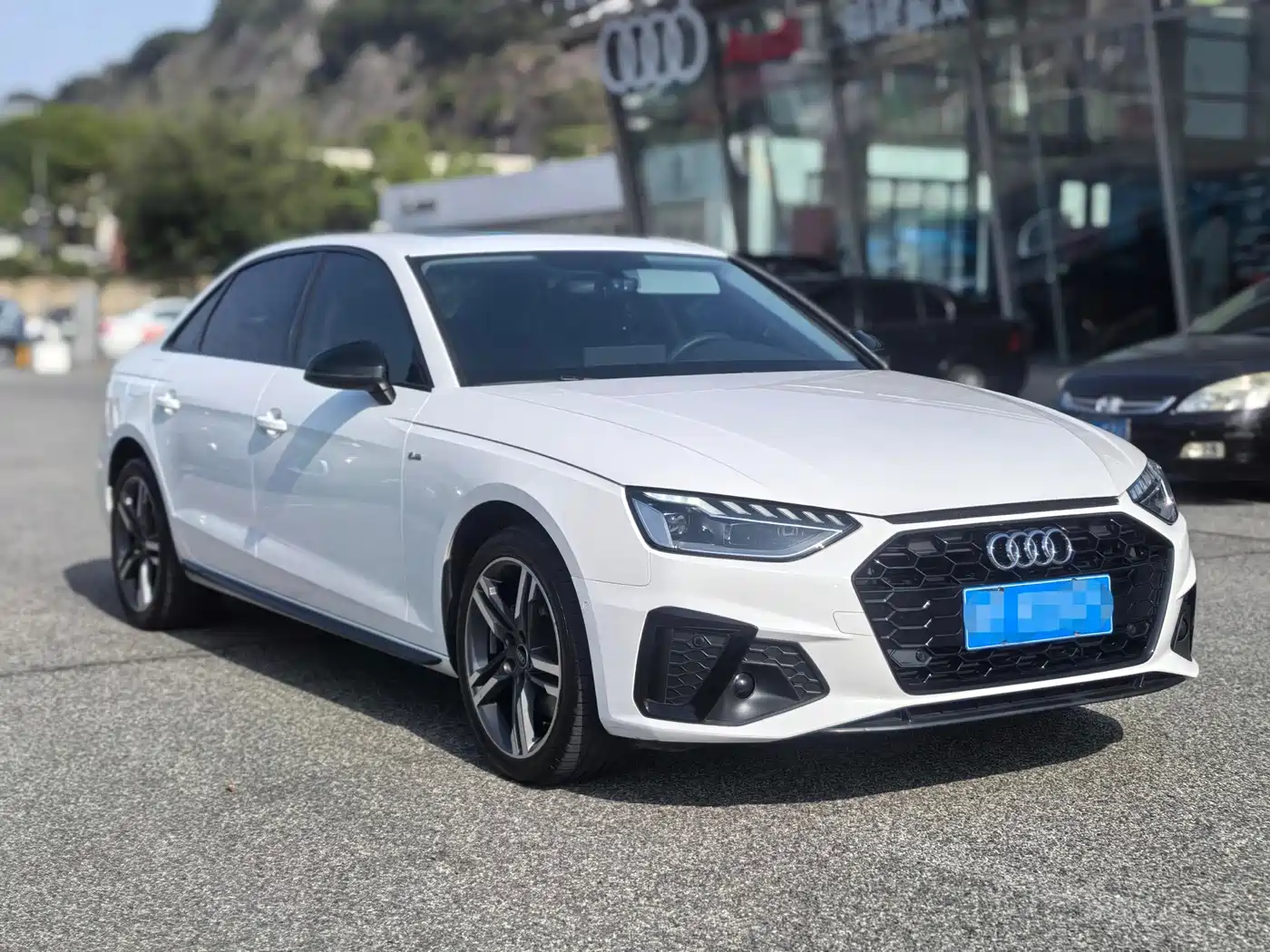 Audi A4L 2023 40 TFSI Luxury Sport фото 3