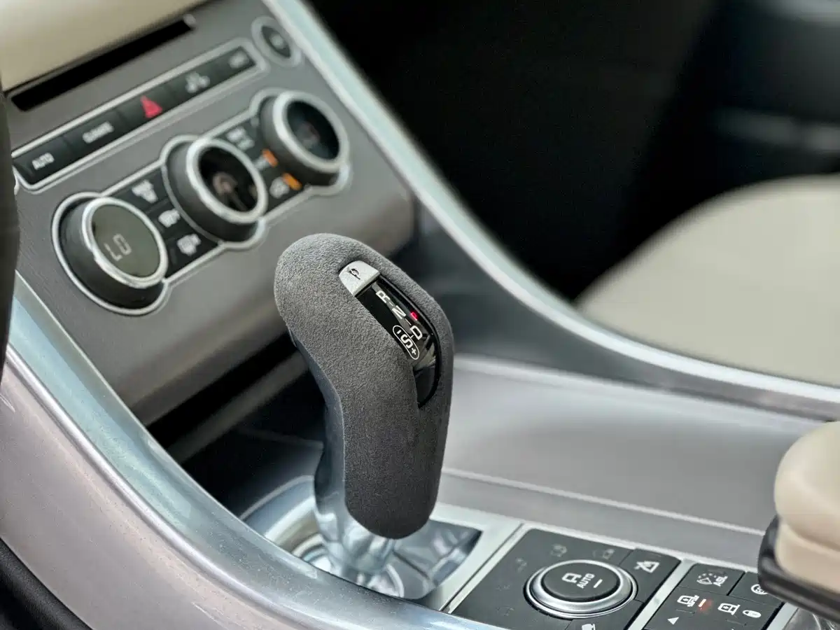 Land Rover Range Rover Sport фото 37