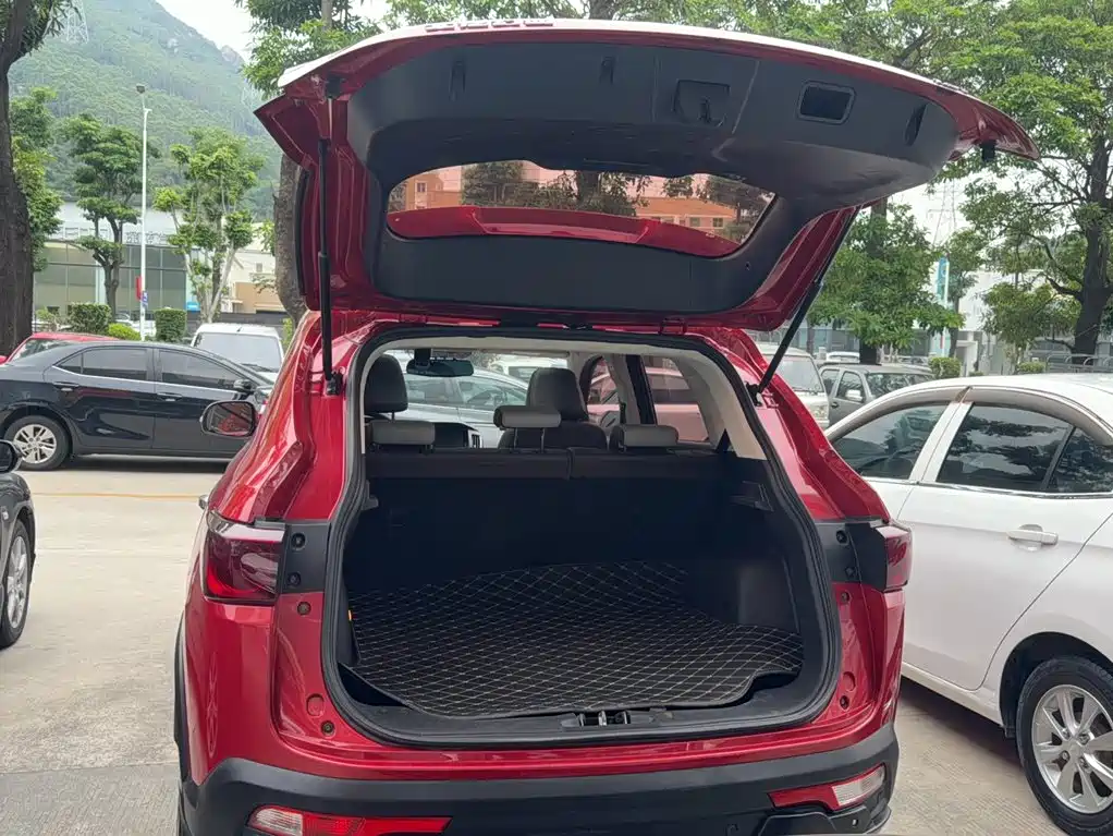 BAIC Huansu S5 2019 2017 1.3T CVT Luxury