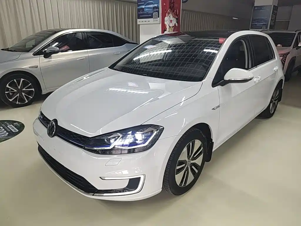 Volkswagen Golf Electric 2020 Chi