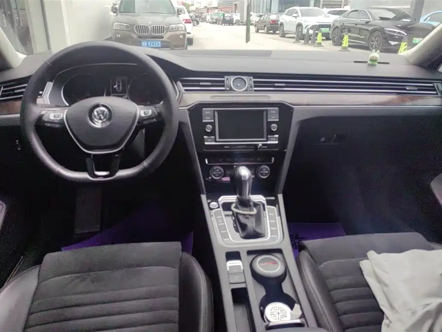 Volkswagen Magotan 2018 330TSI DSG Luxury фото 12