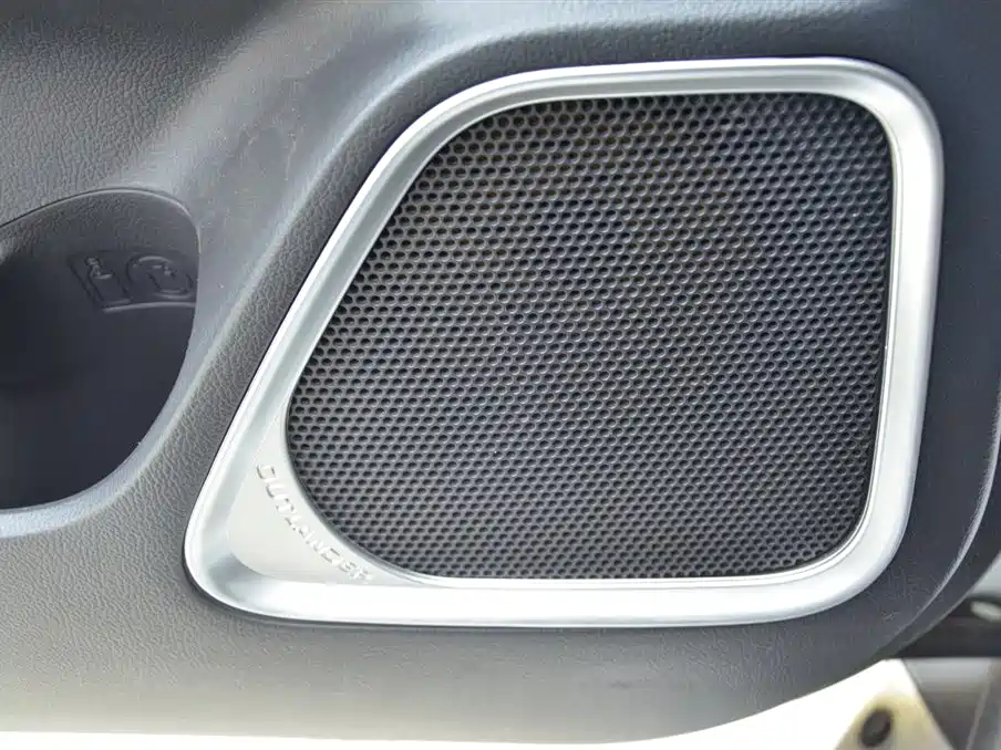 Mitsubishi Outlander 2021 2.4L 4WD Deluxe Edition 7-Seater фото 11