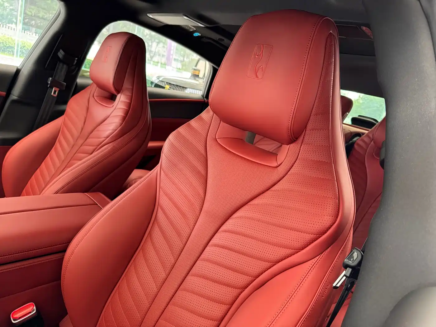 Yangwang U7 2026 PHEV 5-seater Luxury Edition фото 10