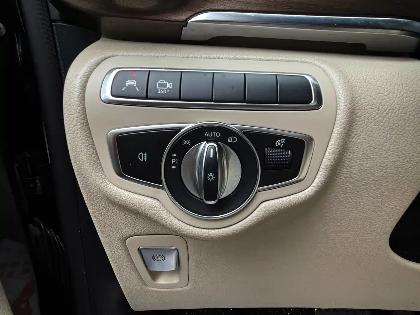 Mercedes-Benz V-Class 2021 V 260 L Long Wheelbase Luxury Edition фото 7
