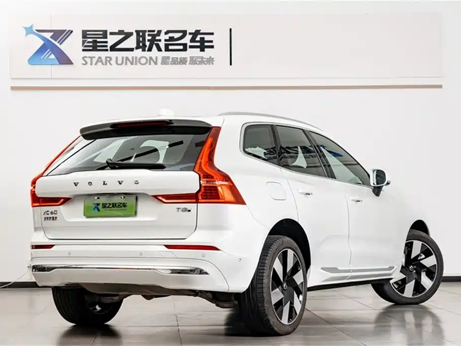 VOLVO XC60 PLUG IN HYBRID