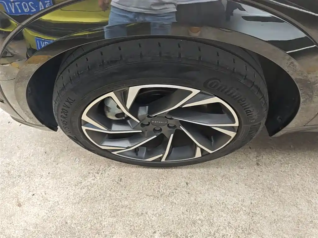 Lynk & Co 09 EM-P 2021 2.0T PHEV Halo 7-Seater фото 23