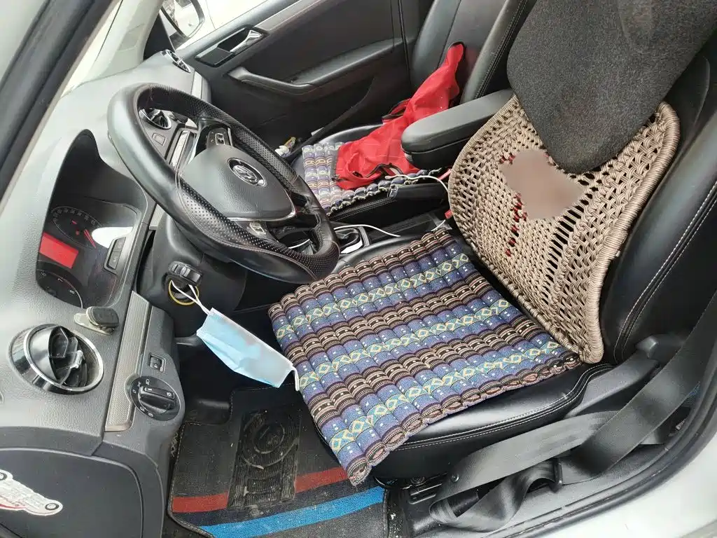 Photo 8 - Volkswagen Jetta