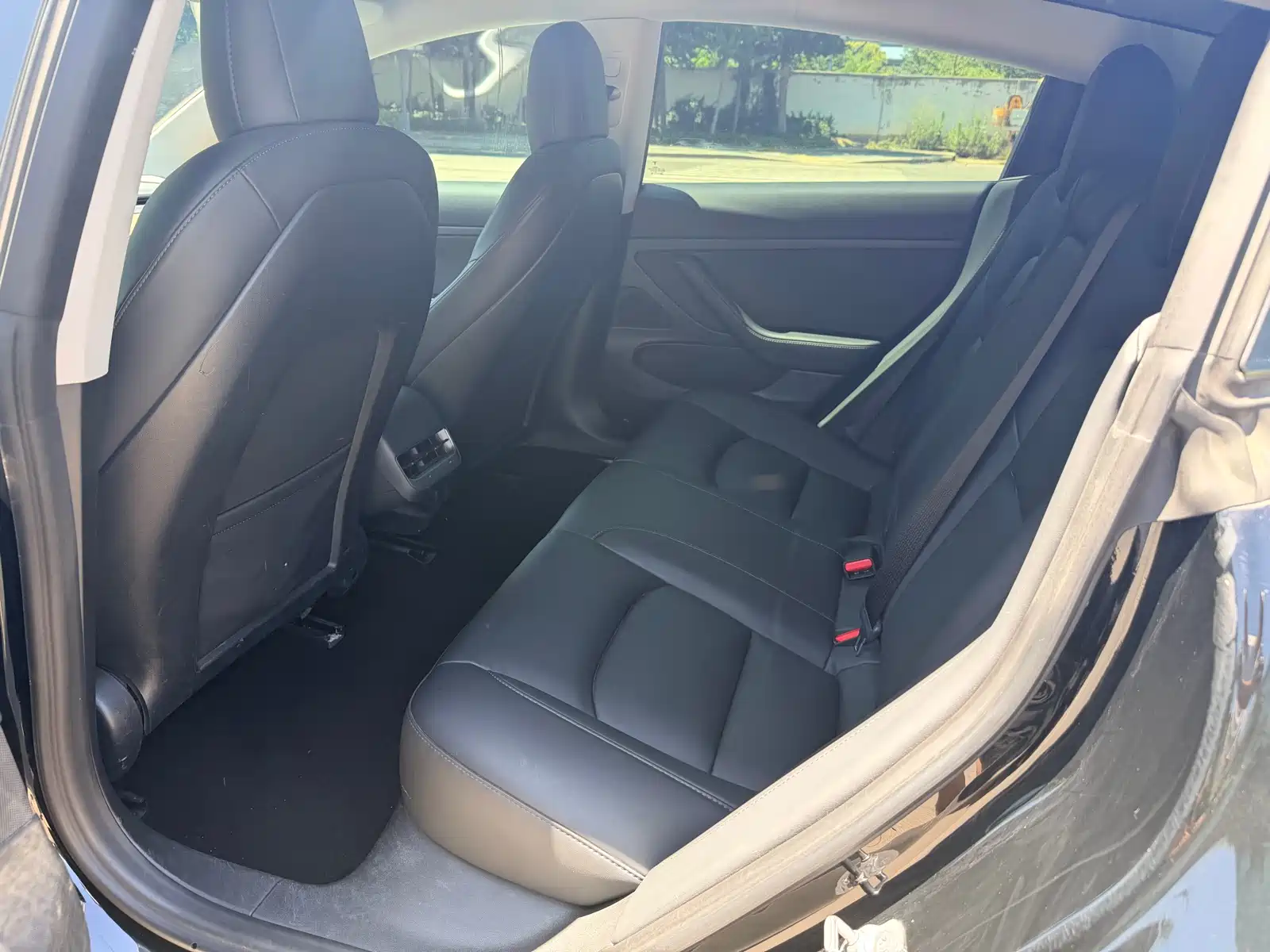Фото 9 - Tesla Model 3