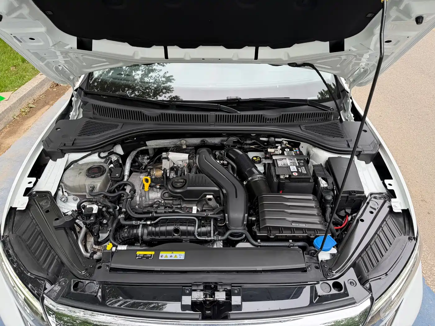 Volkswagen Sagitar 2023 300TSI DSG Surpassing Edition фото 18