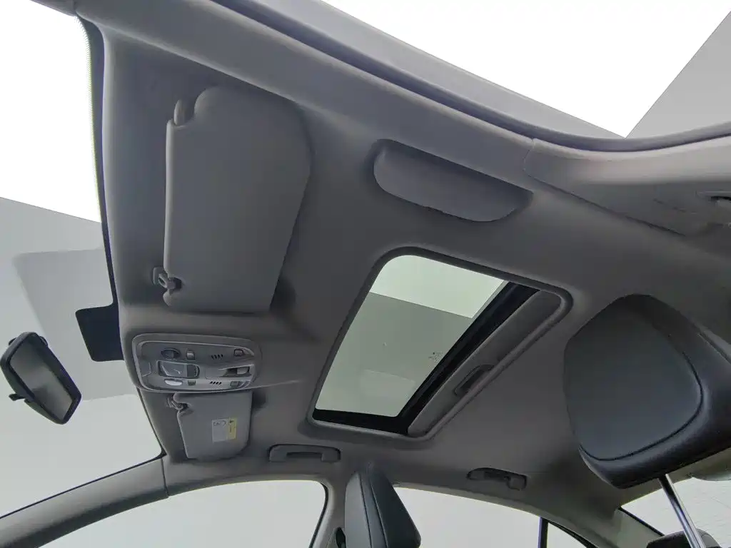 Peugeot 408 2024 2022 1.6T Light Chaser Edition