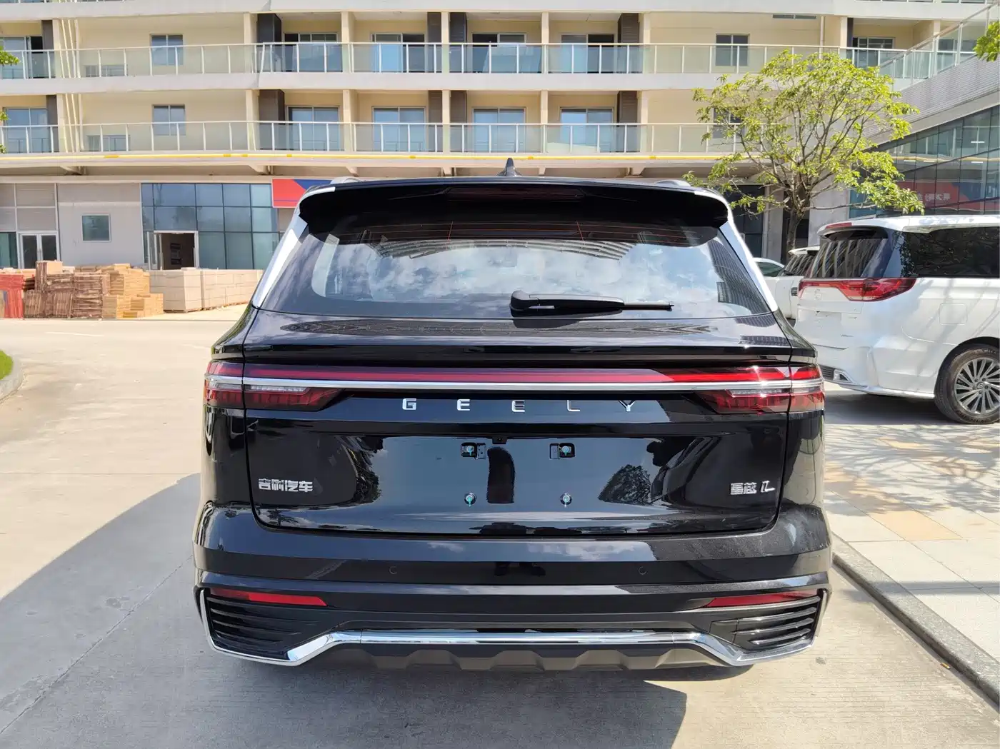 Geely Monjaro 2026 2026 2.0TD DCT Changfeng Mountain Crosser Edition