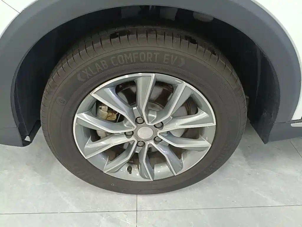 Roewe RX5 2026 2025 PLUS 330TGI Auto Trend-Setting Smart Edition