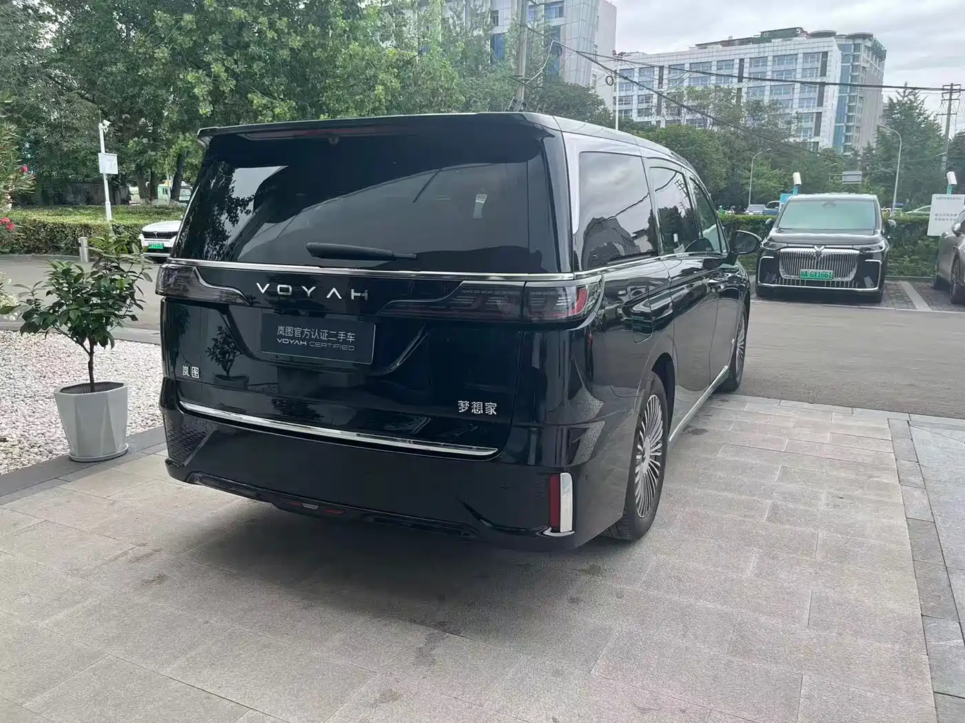 Voyah Auto Voyah Dreamer 2025 Model PHEV 4WD Premium QianKun Edition фото 13
