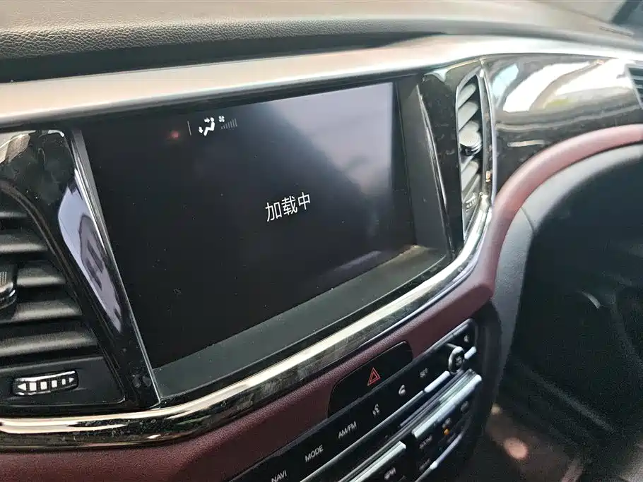 GAC Trumpchi Trumpchi GS8 2017 320T 2WD Luxury Smart Connect (7-seater) фото 13