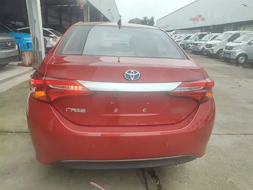 Toyota Levin 2016 Hybrid 1.8H GS E-CVT Elite Sunroof фото 6