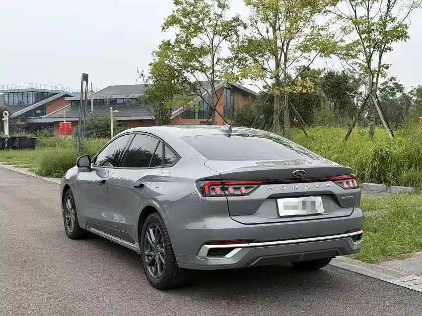 Ford Mondeo 2025 2025 2.0T EcoBoost Luxury