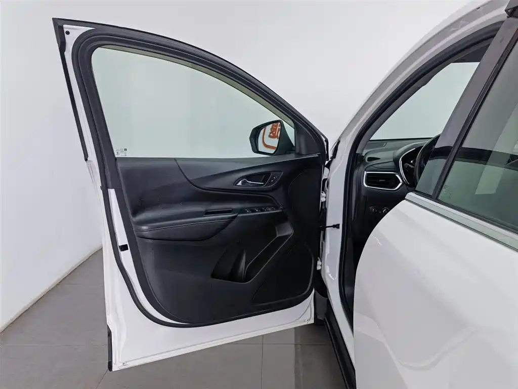 Chevrolet Equinox 2018 535T Automatic Control Edition фото 8