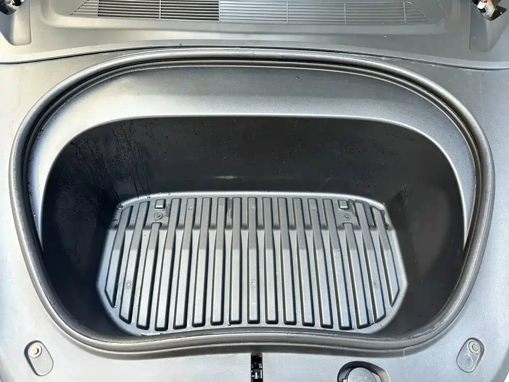 Фото 7 - Tesla Model 3