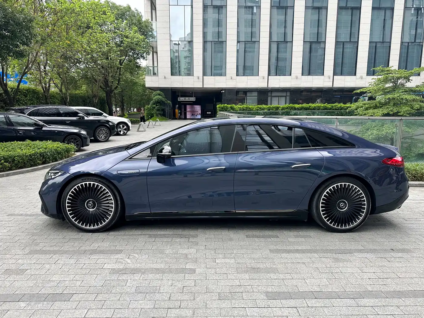 Mercedes-Benz EQS AMG 2022 AMG EQS 53 4MATIC+ фото 5