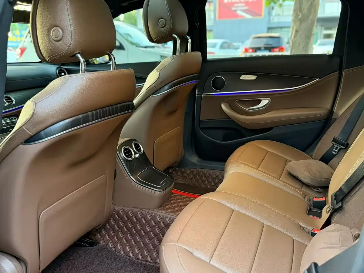 Mercedes-Benz E-Class 2021 E 300 L Sport Fashion фото 9