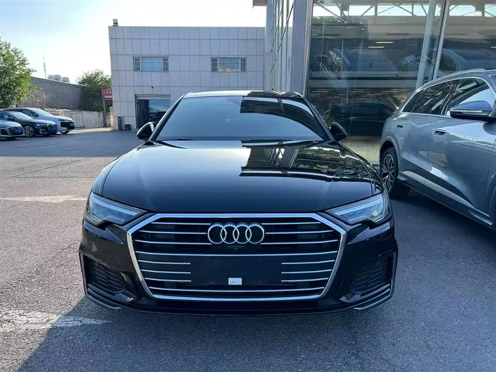 Audi A6L 2021 45 TFSI Exclusive Sport фото 2