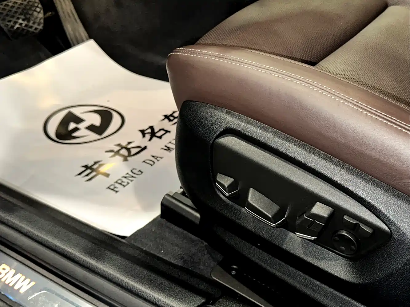 BMW 5 Series GT 2014 535i Luxury фото 12