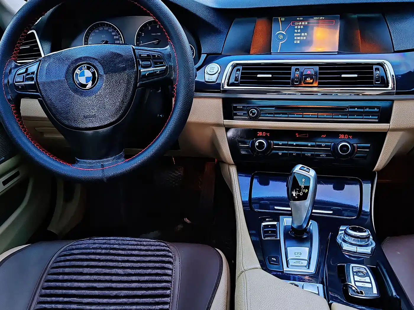 BMW 5 Series 2013 520Li Elegance фото 13
