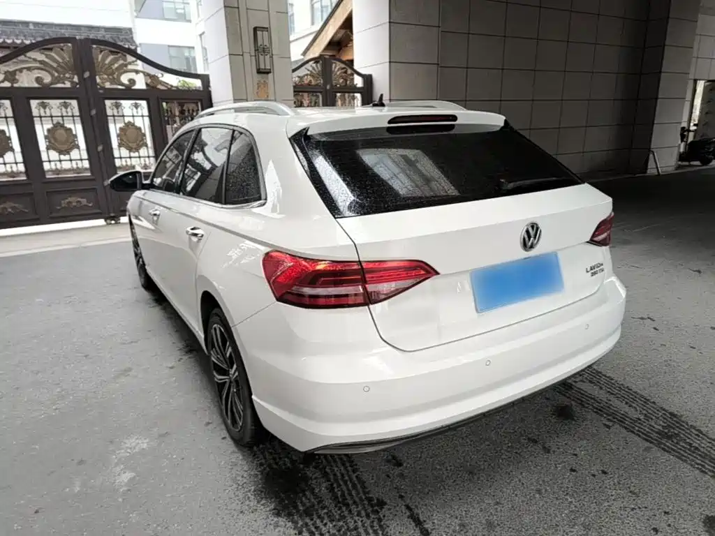 Photo 5 - Volkswagen Lavida
