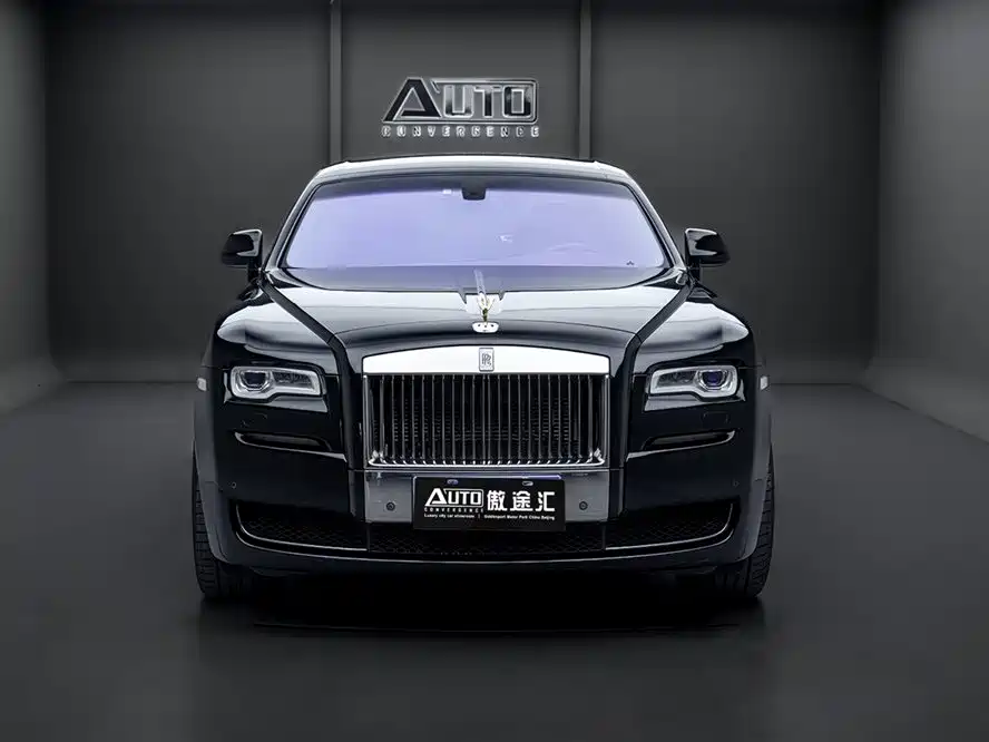 Rolls-Royce Ghost 2018 6.6T Standard Wheelbase фото 2