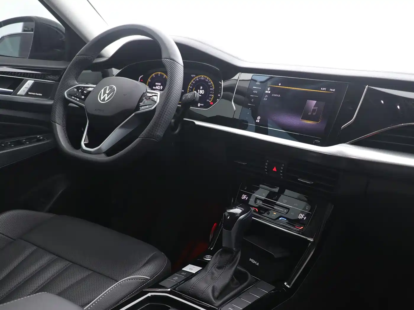 Volkswagen Passat 2024 380TSI Dragon Soaring Edition фото 12
