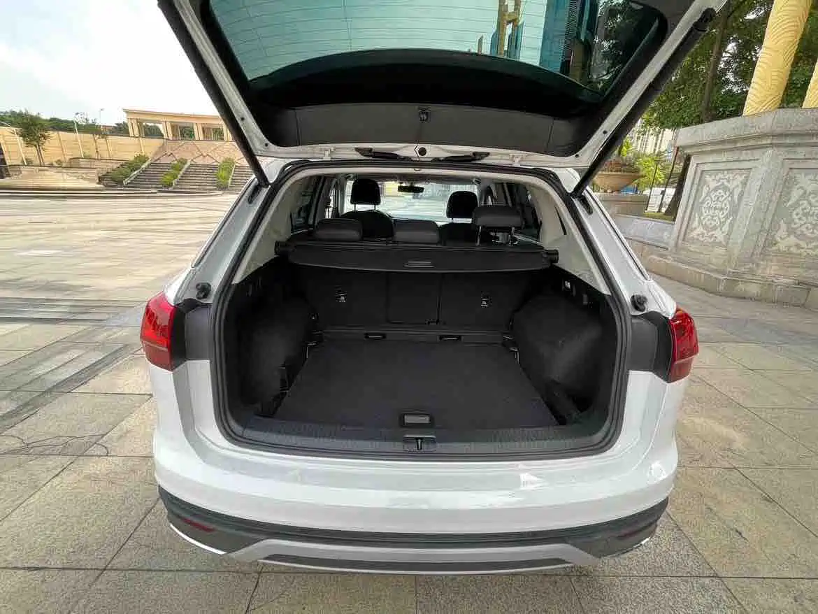 Volkswagen Tayron 2022 330TSI 2WD Luxury Smart Connect Edition фото 18