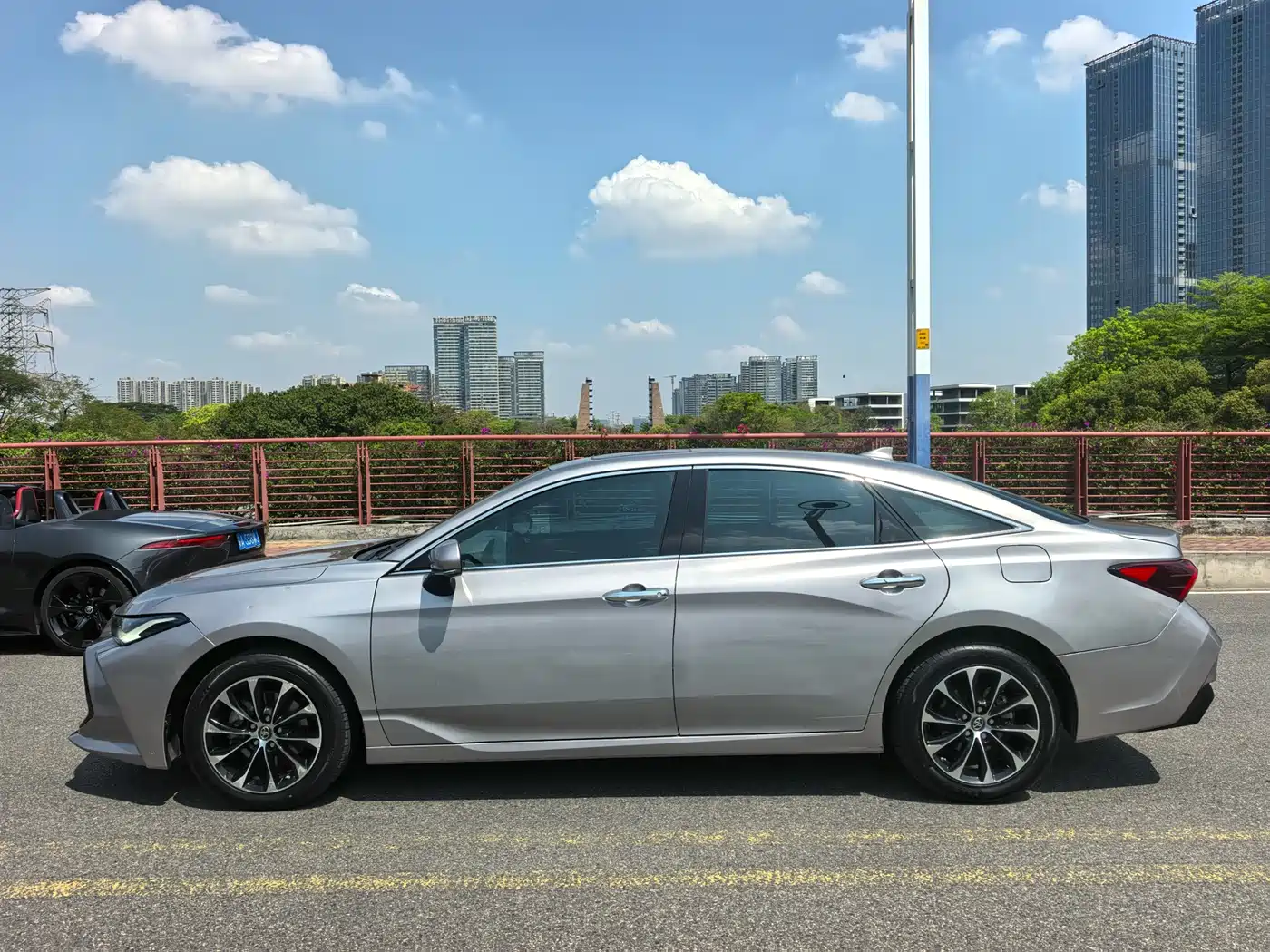 Toyota Avalon 2022 2.0L Luxury Edition фото 24
