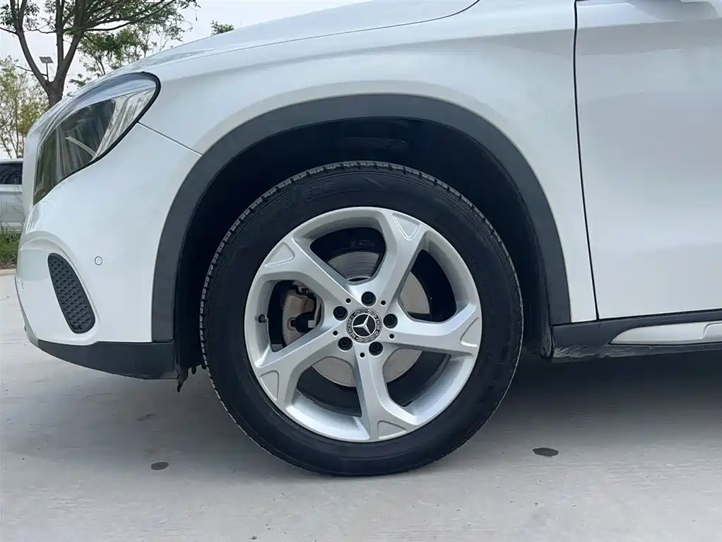 Mercedes-Benz GLA 2018 GLA 200 Dynamic фото 25