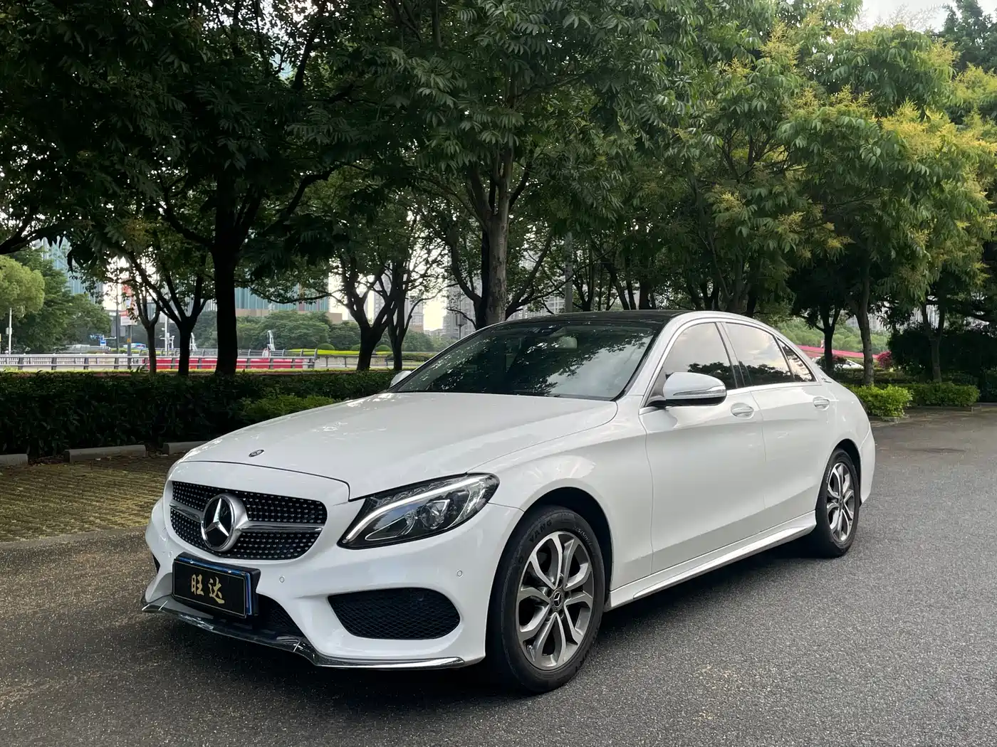 Mercedes-Benz C-Class 2015 Facelift C 200 L Sport