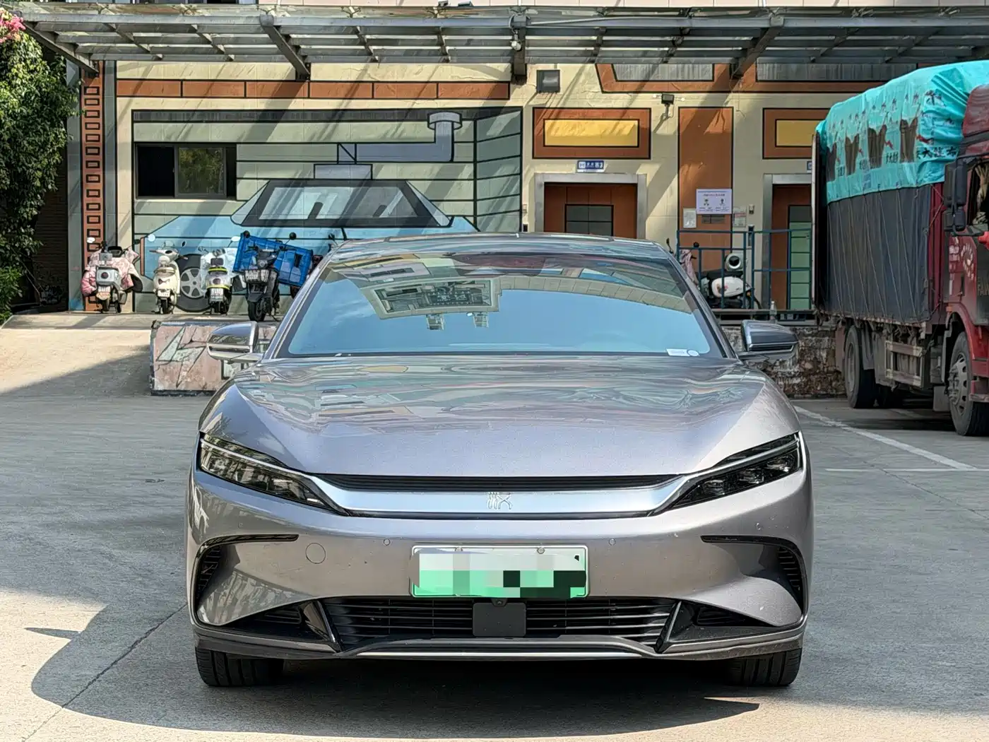 Фото 2 - BYD Han