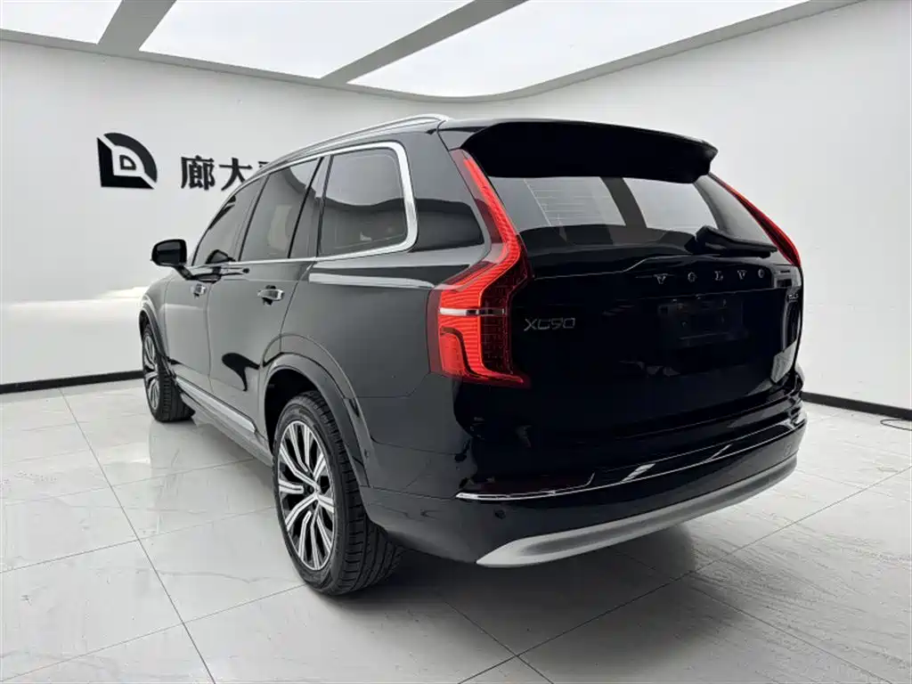 Фото 5 - Volvo XC90