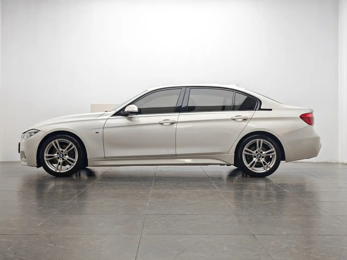 BMW 3 Series 2019 320Li M Luxury Package фото 11
