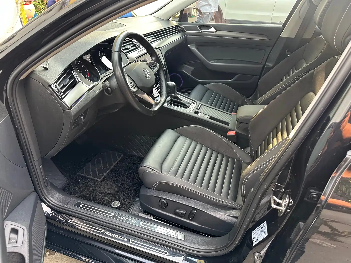 Volkswagen Magotan 2020 330TSI DSG Leading фото 13