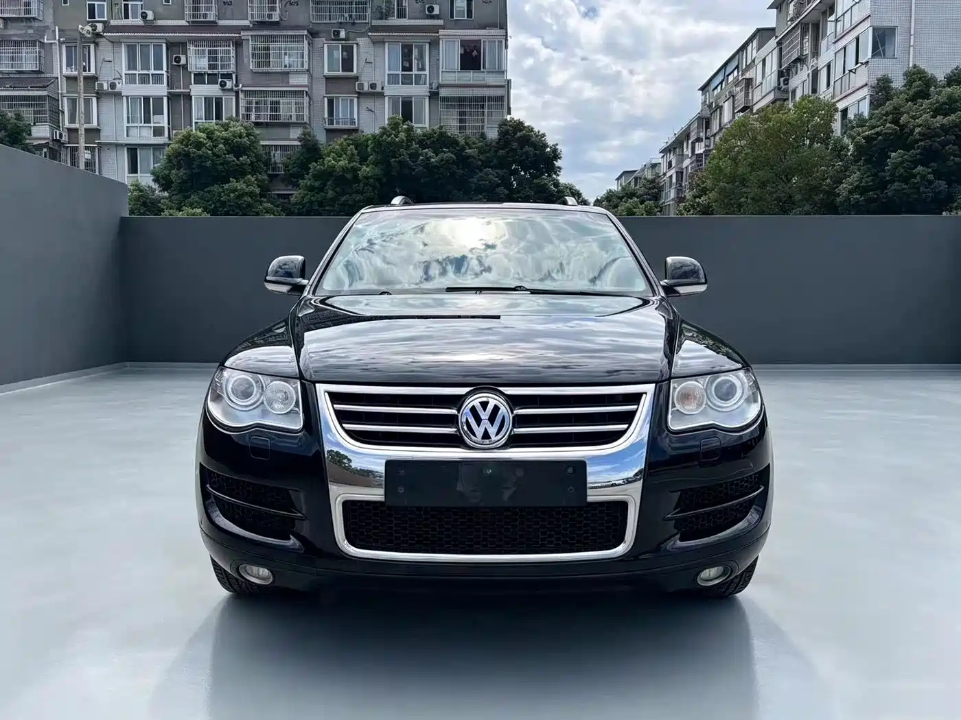 Volkswagen Touareg 2010 3.6 Limited Luxury Edition фото 2