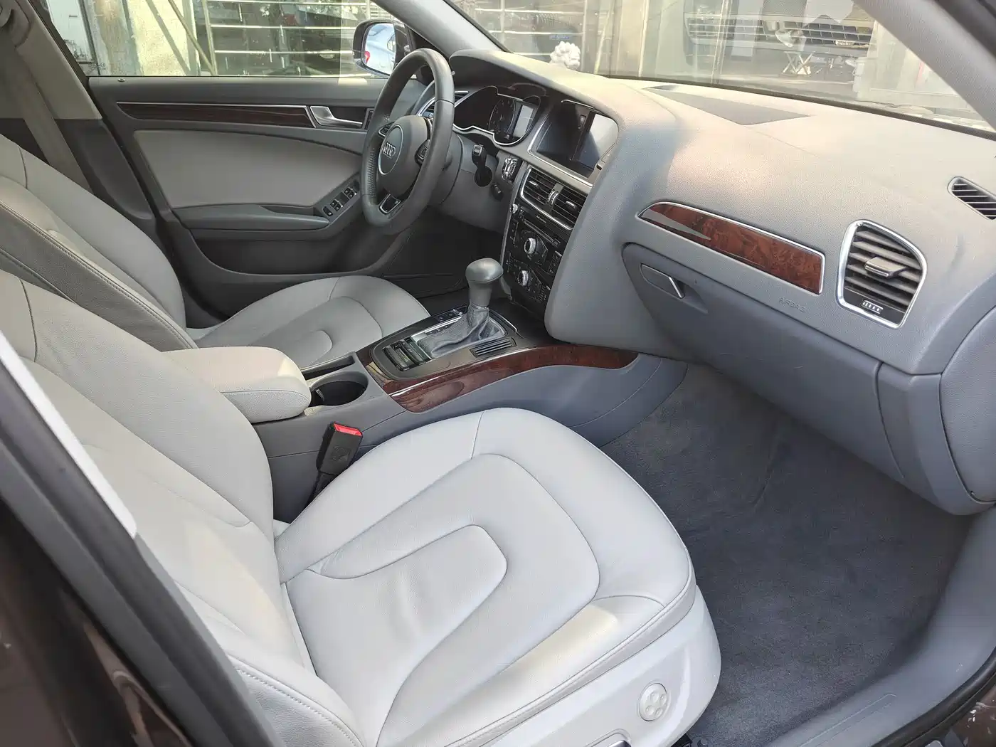Audi A4L 2013 35 TFSI Automatic Comfort фото 17