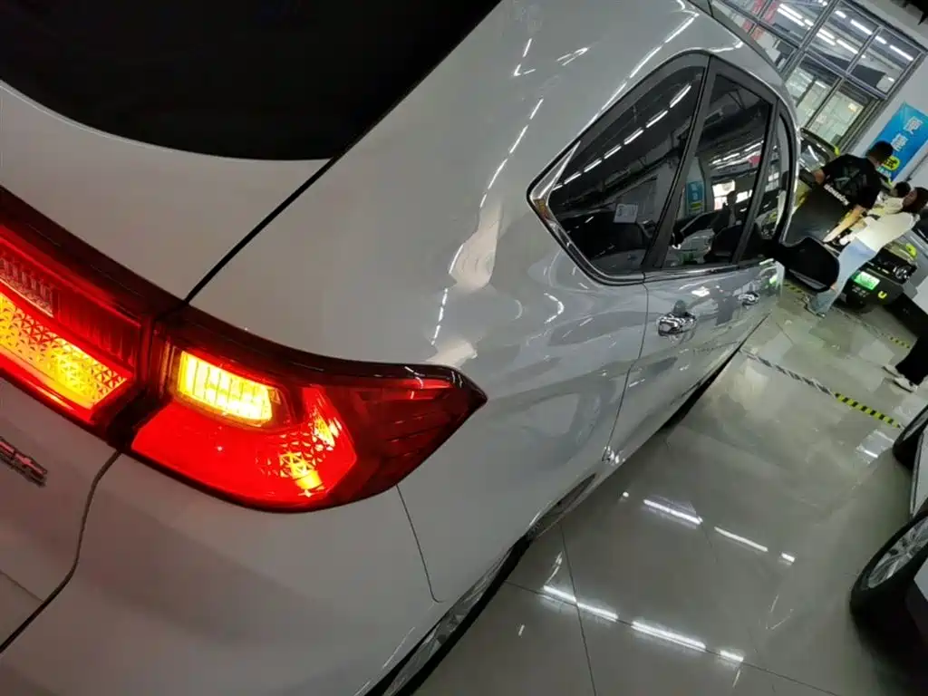 Photo 7 - Haval M6