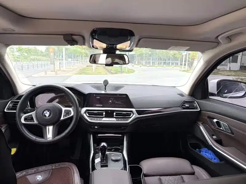 BMW 3 Series 2022 320Li M Sport Package фото 6