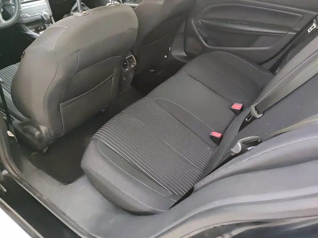 Peugeot 408 2014 1.8L Automatic Luxury Edition фото 17